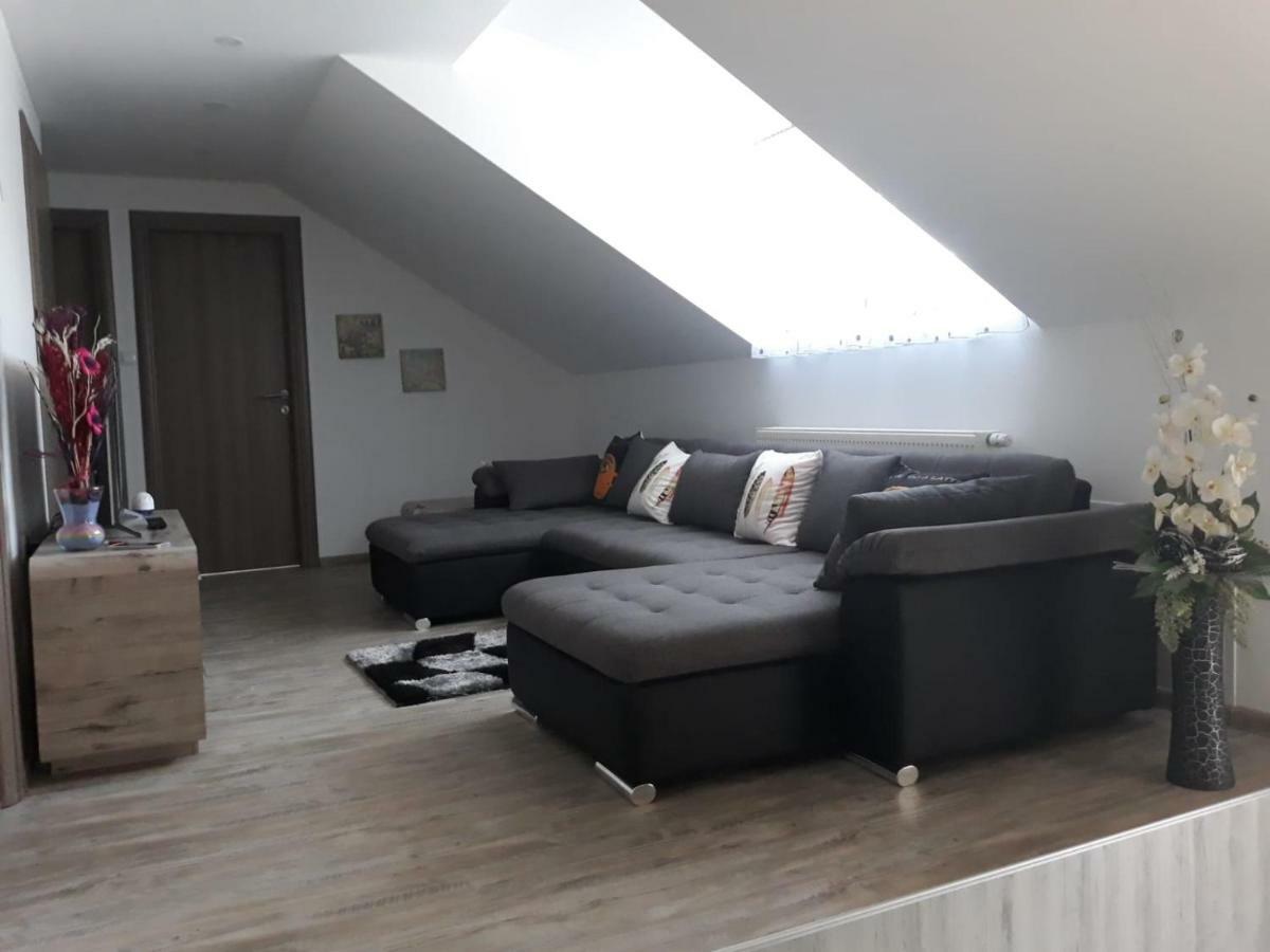 Apartman Diva Otočac Exterior foto